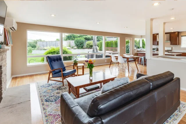 Modern Villa Near Galleria